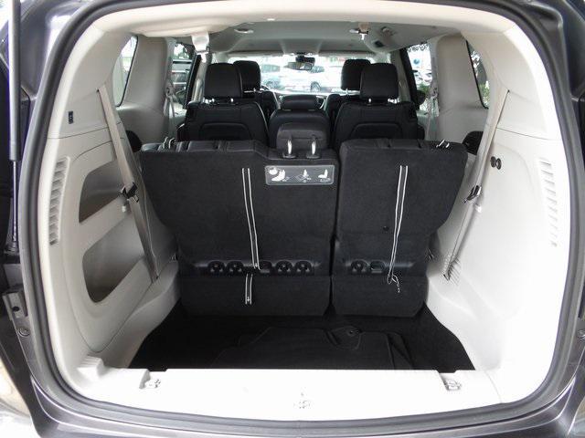 used 2018 Chrysler Pacifica car, priced at $16,947