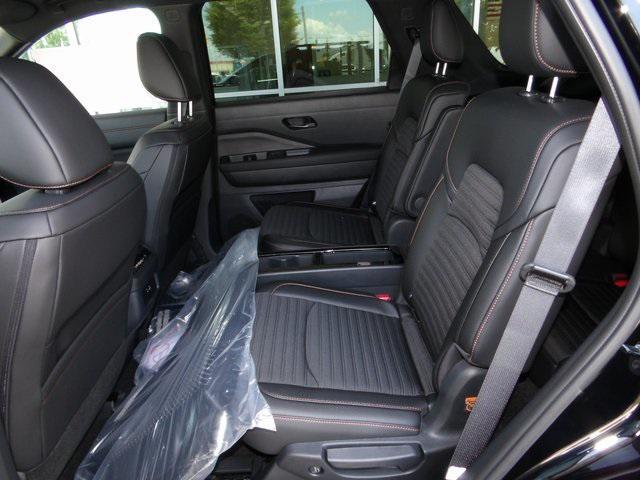 new 2025 Nissan Pathfinder car, priced at $42,644