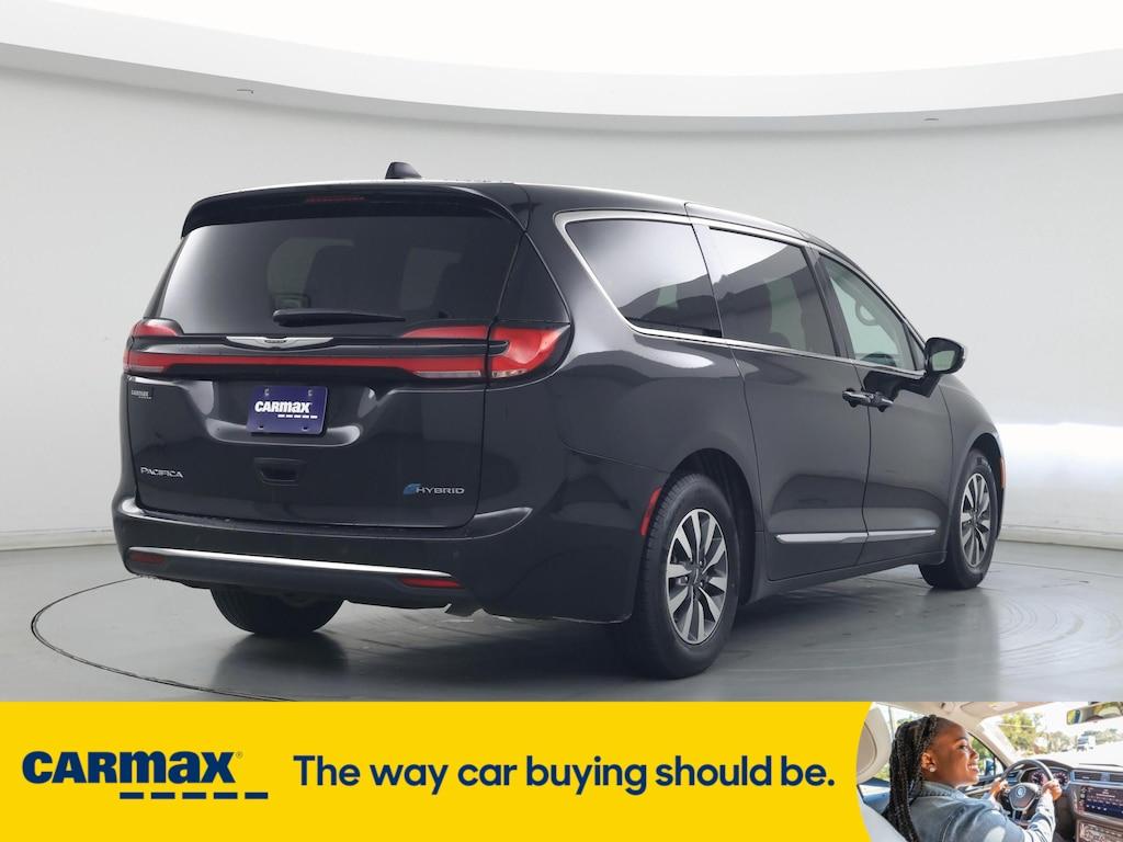 used 2023 Chrysler Pacifica Hybrid car, priced at $32,998