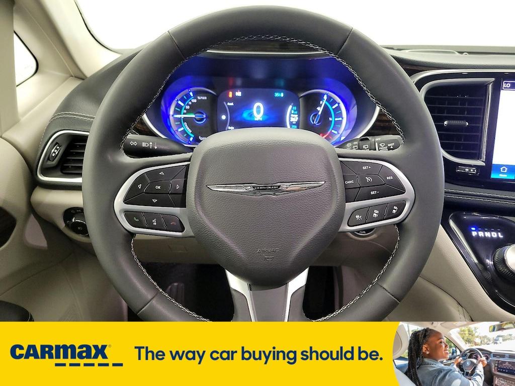 used 2023 Chrysler Pacifica Hybrid car, priced at $32,998