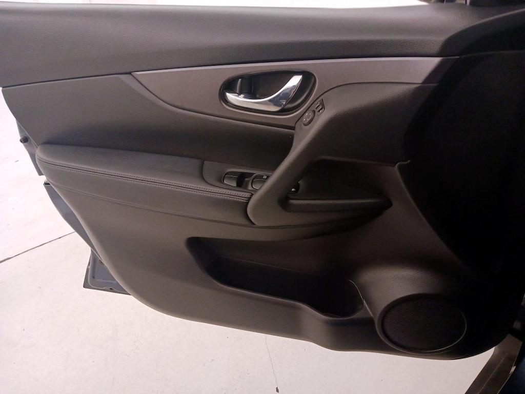 used 2016 Nissan Rogue car, priced at $15,998
