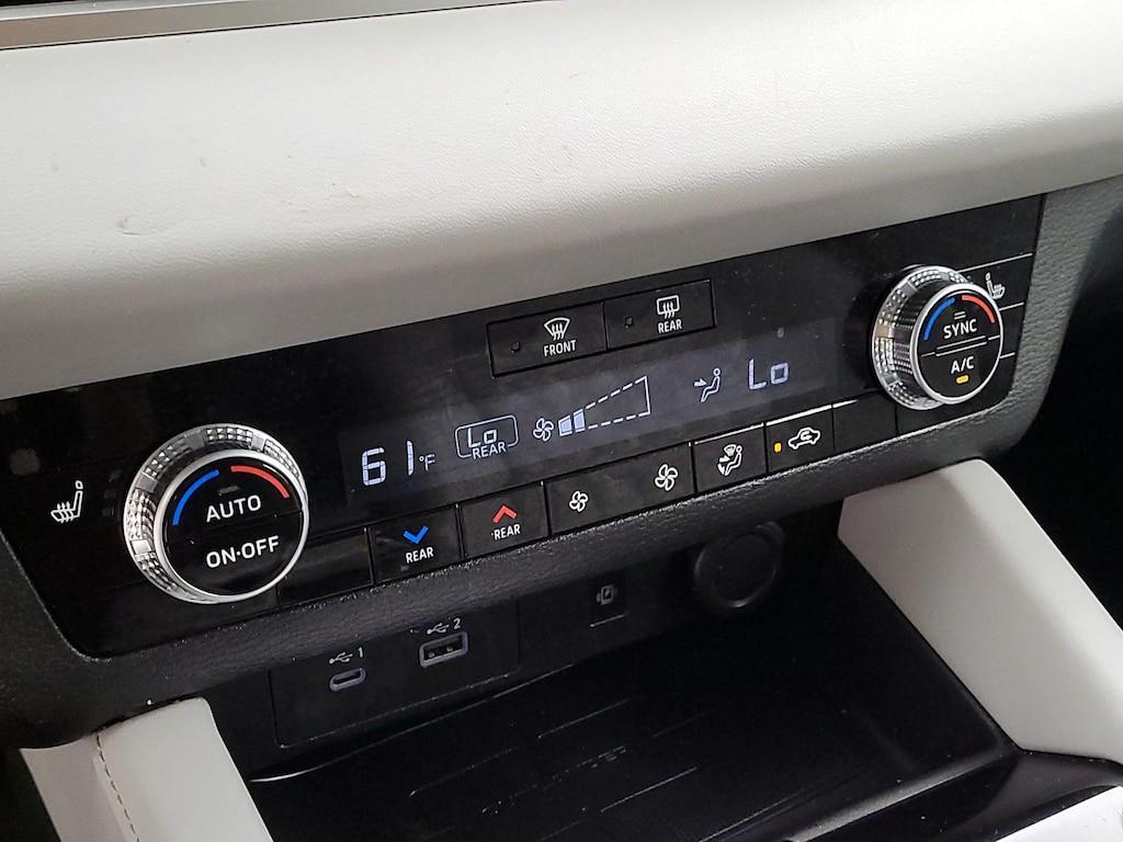 used 2023 Mitsubishi Outlander car, priced at $25,998