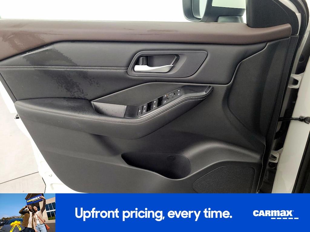 used 2023 Nissan Rogue car, priced at $24,998