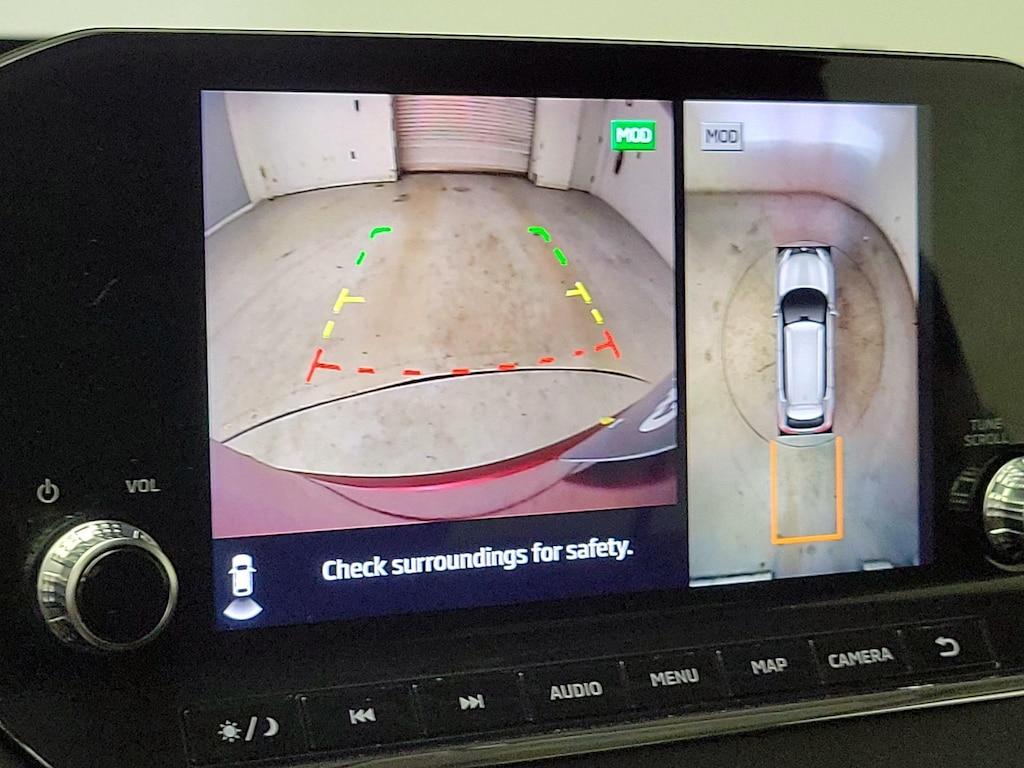 used 2024 Mitsubishi Outlander car, priced at $26,998