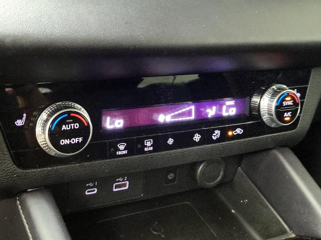 used 2024 Mitsubishi Outlander car, priced at $26,998