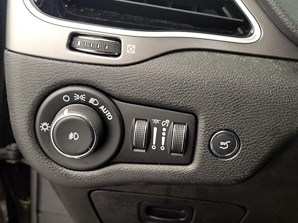 used 2019 Jeep Cherokee car, priced at $15,998