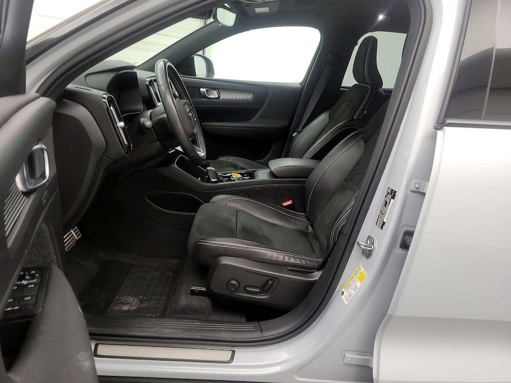 used 2021 Volvo XC40 car, priced at $30,998