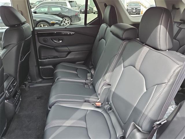 new 2025 Honda Pilot car, priced at $47,276
