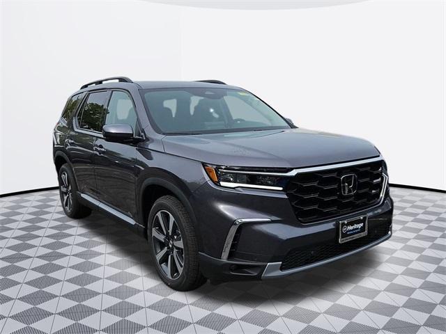 new 2025 Honda Pilot car, priced at $47,276
