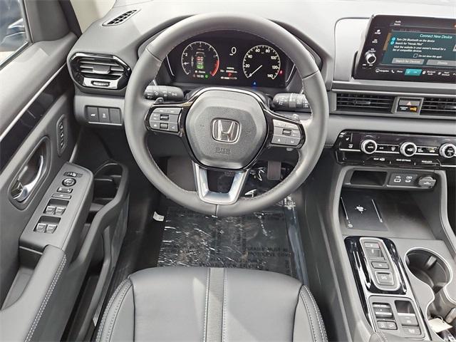 new 2025 Honda Pilot car, priced at $47,276