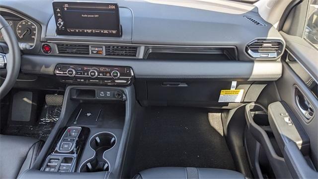 new 2025 Honda Pilot car, priced at $44,268