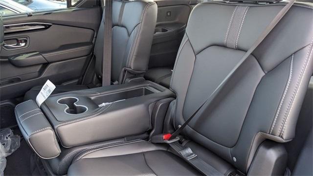 new 2025 Honda Pilot car, priced at $44,268