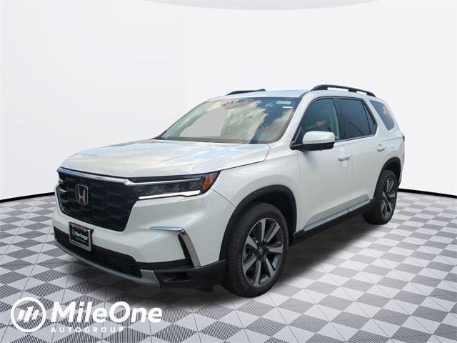 new 2025 Honda Pilot car, priced at $52,715