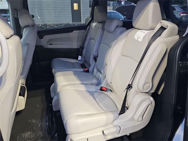new 2026 Honda Odyssey car, priced at $44,290