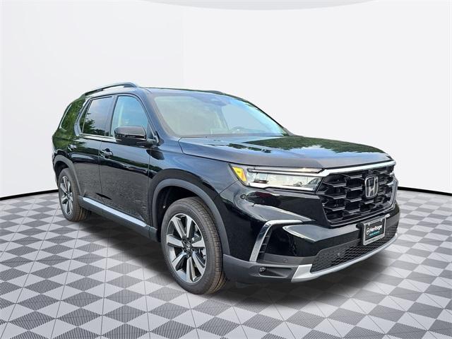 new 2025 Honda Pilot car, priced at $52,049