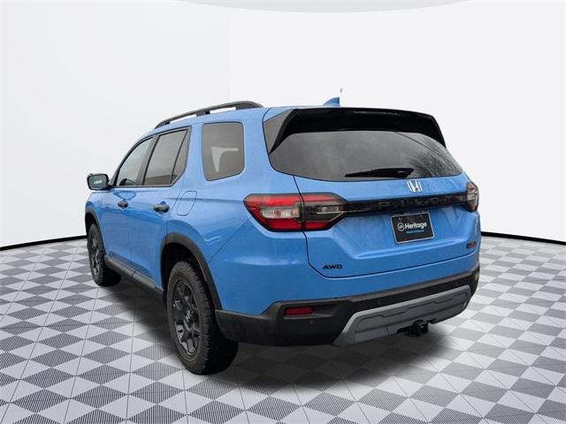 new 2025 Honda Pilot car, priced at $51,305