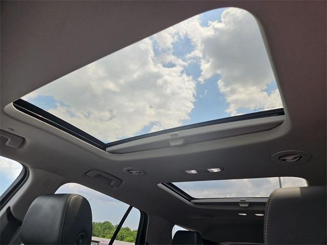 used 2020 Chevrolet Traverse car, priced at $27,000