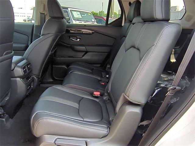 new 2025 Honda Pilot car, priced at $48,858