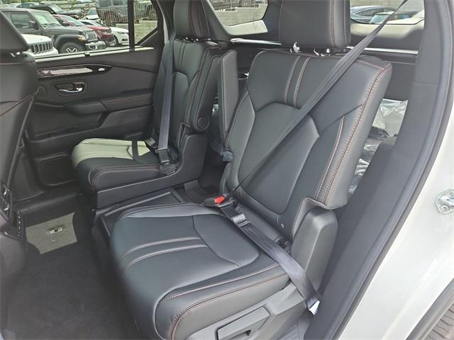 new 2025 Honda Pilot car, priced at $48,856