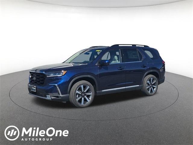 new 2025 Honda Pilot car, priced at $47,823