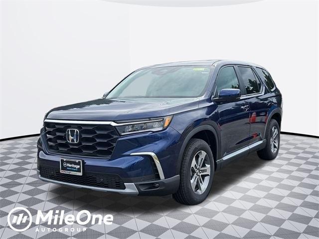 new 2025 Honda Pilot car, priced at $45,584