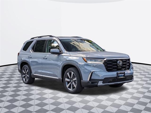 new 2025 Honda Pilot car, priced at $47,703