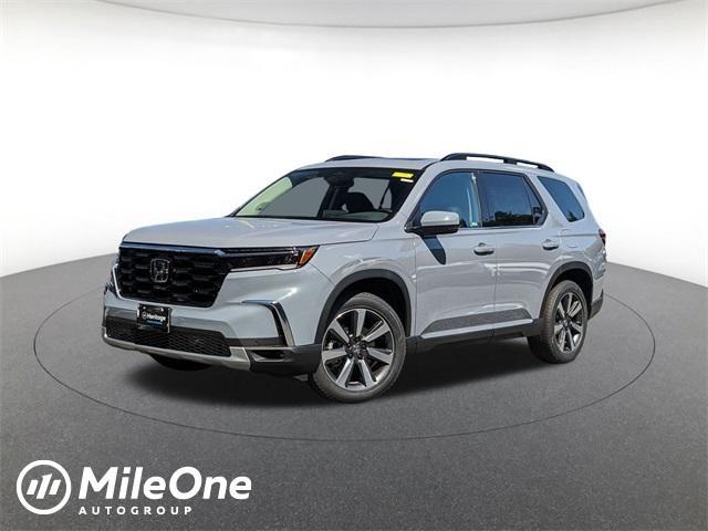 new 2025 Honda Pilot car, priced at $47,703