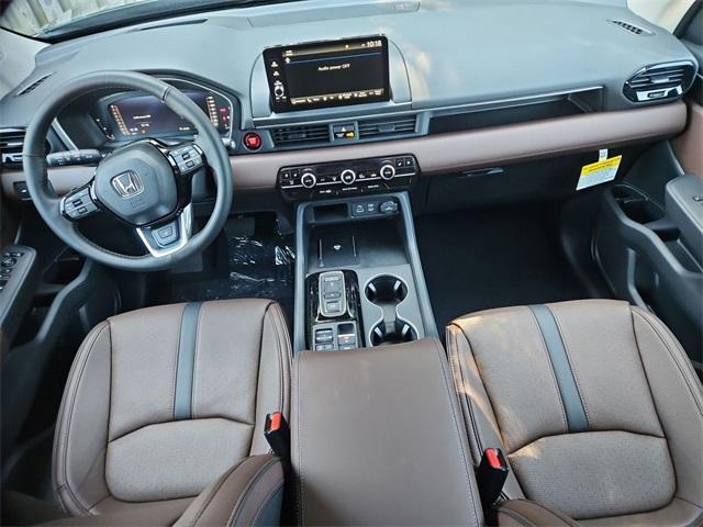 new 2025 Honda Pilot car, priced at $51,377