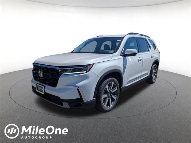 new 2025 Honda Pilot car, priced at $48,250