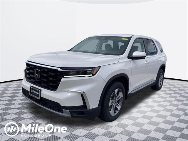 new 2025 Honda Pilot car, priced at $44,313