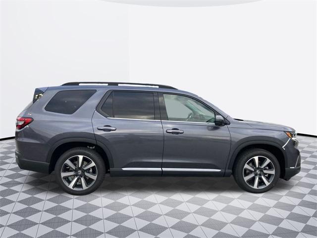 new 2025 Honda Pilot car, priced at $51,705