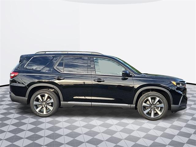 new 2025 Honda Pilot car, priced at $51,377