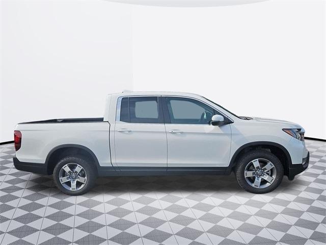 new 2025 Honda Ridgeline car, priced at $40,692