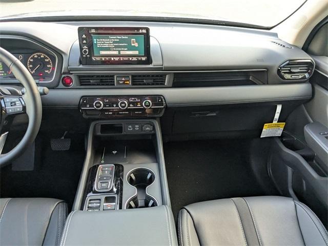 new 2025 Honda Pilot car, priced at $44,423