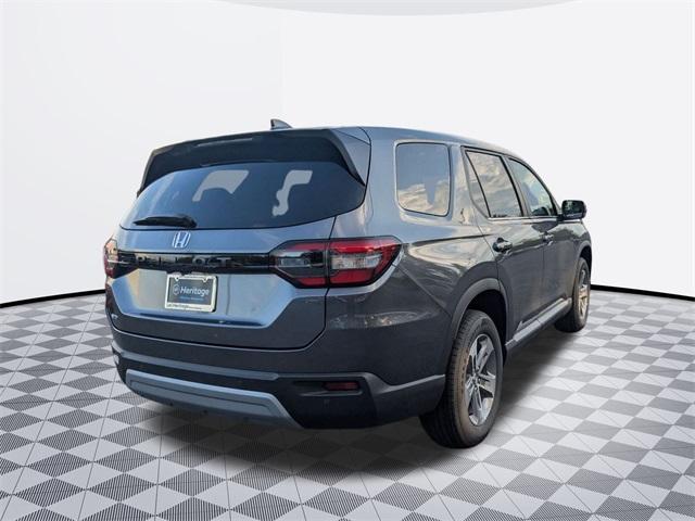 new 2025 Honda Pilot car, priced at $44,423