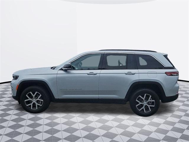 used 2025 Jeep Grand Cherokee car, priced at $43,000