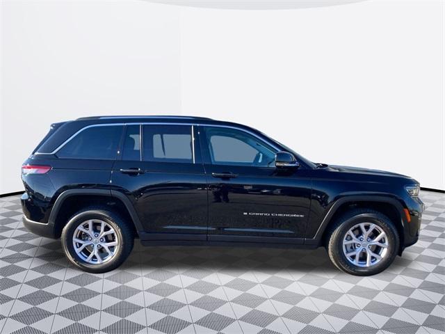 used 2022 Jeep Grand Cherokee car, priced at $30,788