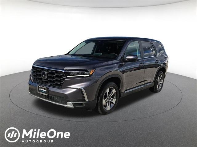 used 2025 Honda Pilot car, priced at $42,000
