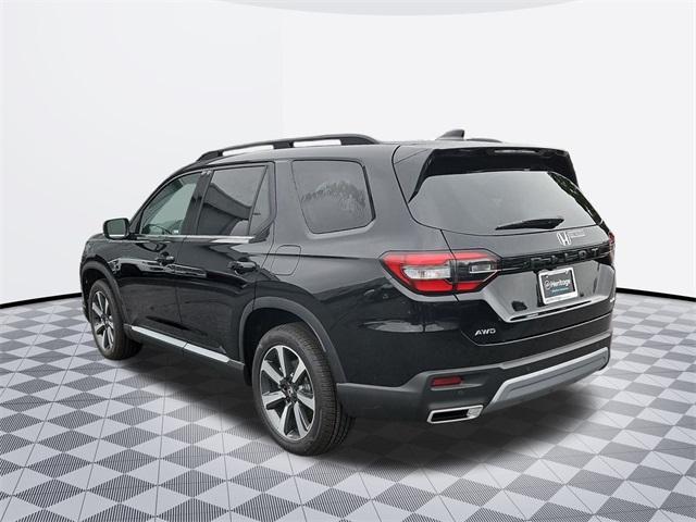 new 2025 Honda Pilot car, priced at $51,377
