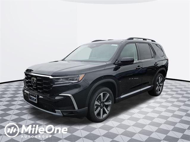 new 2025 Honda Pilot car, priced at $51,377