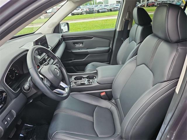 used 2023 Honda Pilot car, priced at $38,000