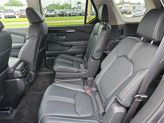 used 2023 Honda Pilot car, priced at $38,000