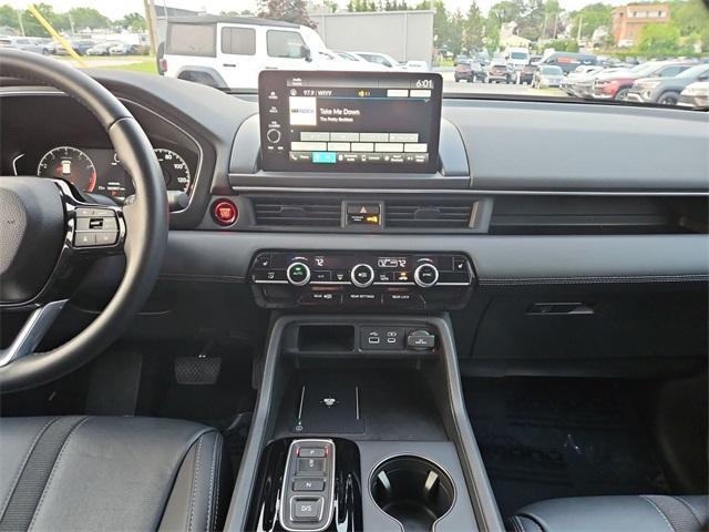used 2023 Honda Pilot car, priced at $37,500