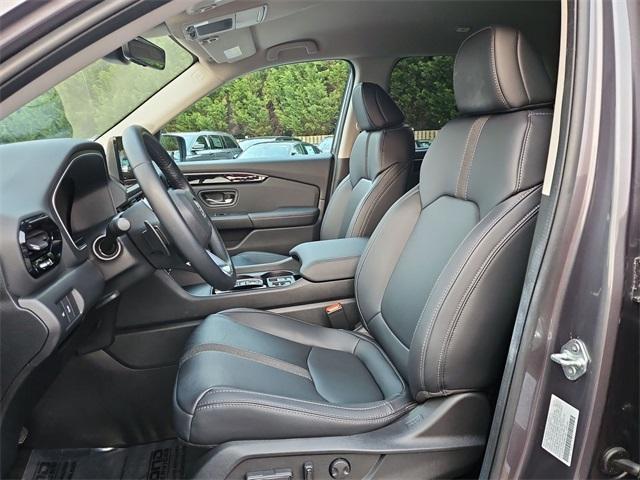 used 2023 Honda Pilot car, priced at $37,500