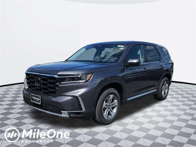 new 2025 Honda Pilot car, priced at $45,423