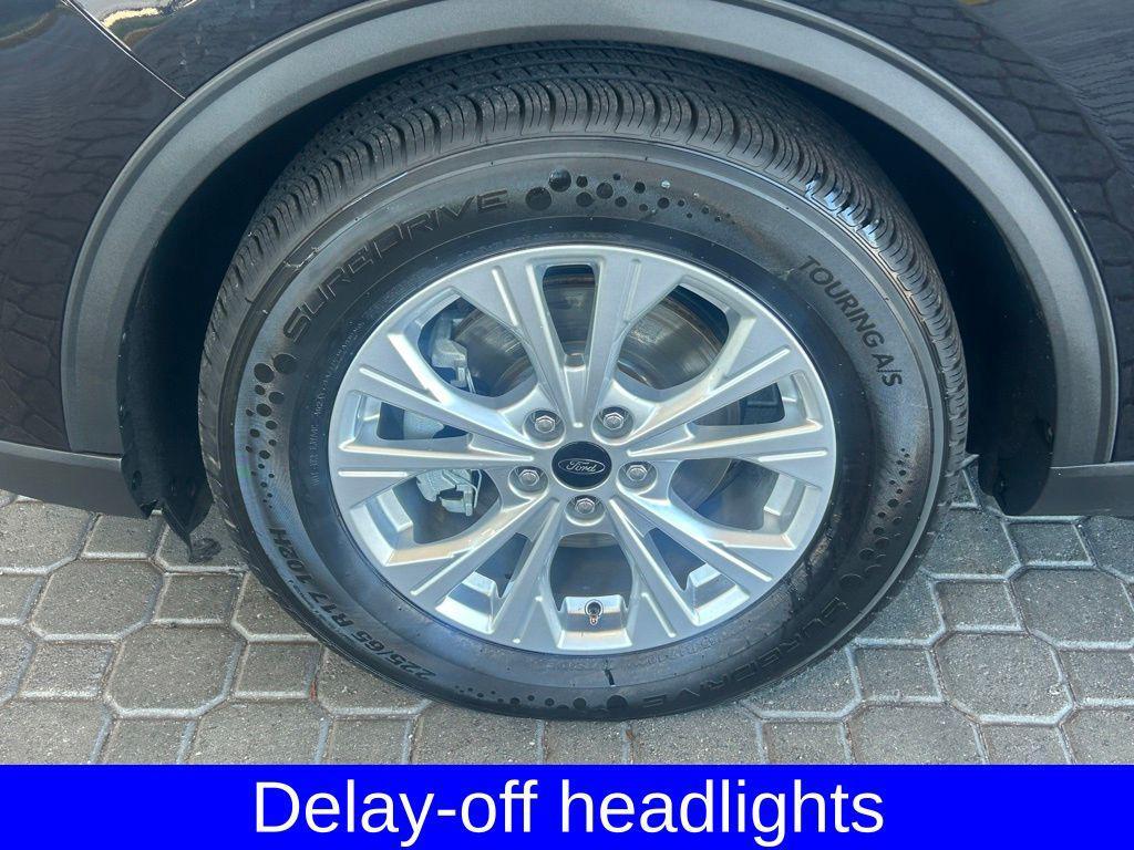 used 2024 Ford Escape car, priced at $19,995