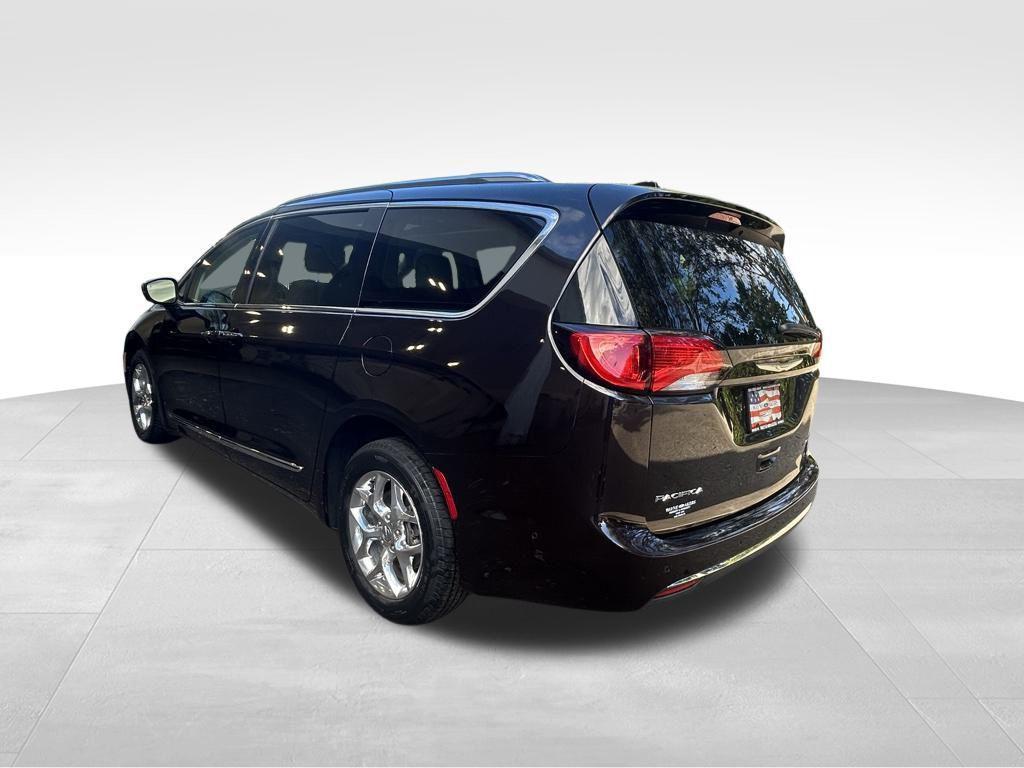 used 2017 Chrysler Pacifica car, priced at $13,871