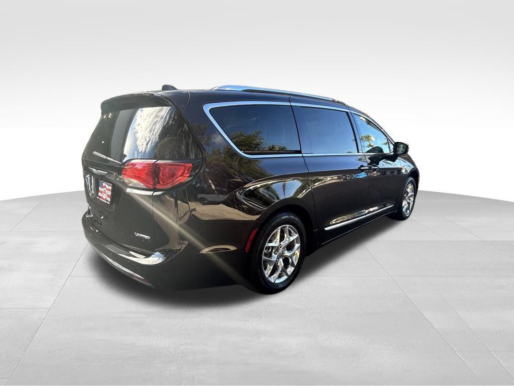 used 2017 Chrysler Pacifica car, priced at $13,871