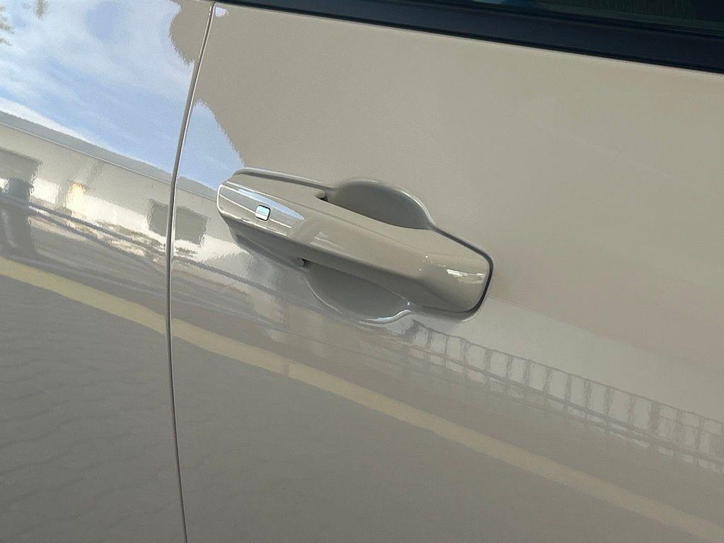 used 2025 Chevrolet Equinox car, priced at $25,482