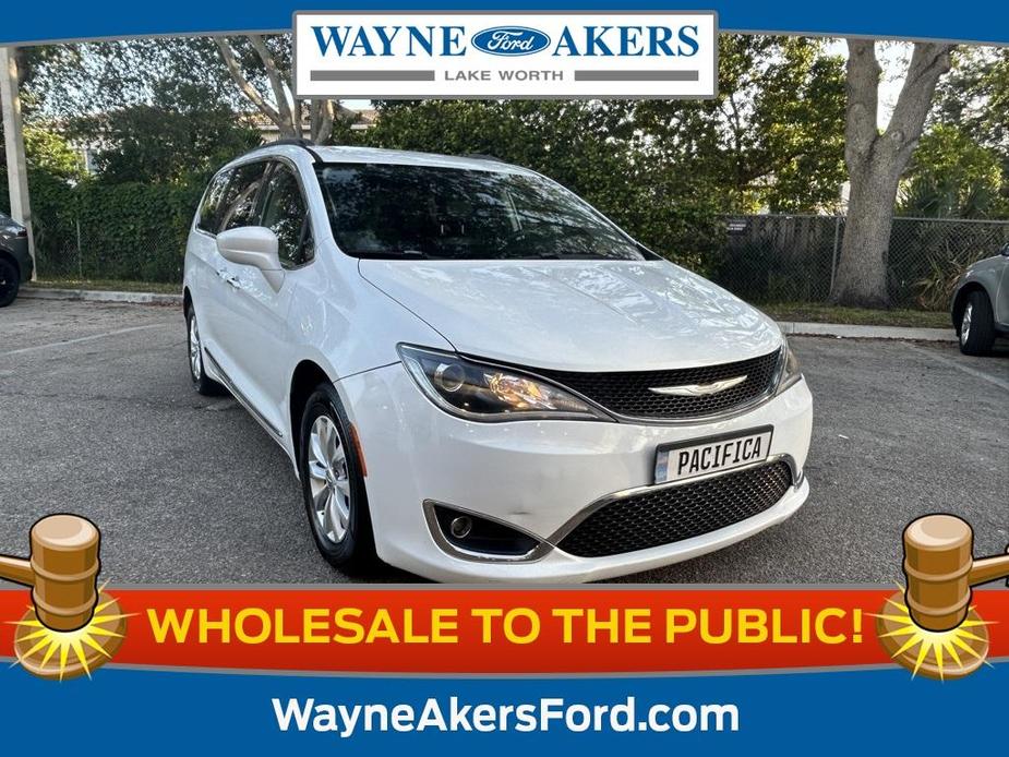 used 2017 Chrysler Pacifica car, priced at $12,995